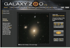 Малюнак 5.3: Уваходны экран, на якім выбаршчыкі прасілі класіфікаваць адзін малюнак. Крыніца: www.galaxyzoo.org.